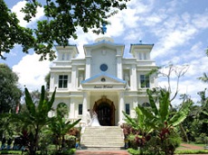 バリ島　サントミカエル教会